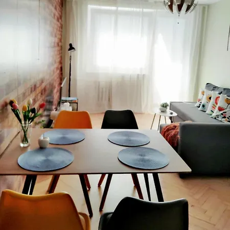 Niebianskie Gniazdko Kolo Starego Miasta *